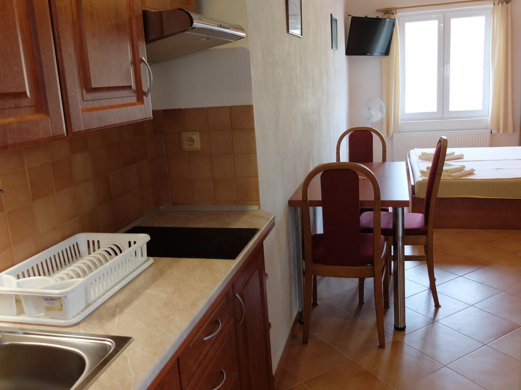 Apartments Sunce Brna Habitación foto